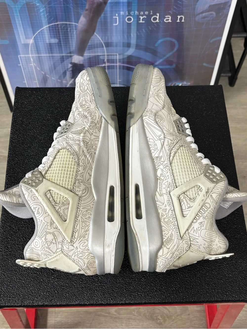 Size 10- Nike Air Jordan 4 Retro Laser 30th Anniversary White Chrome 705333-105